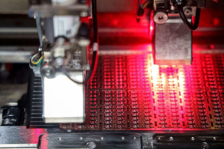 https://d.ibtimes.com/en/full/4626078/ramping-its-chip-industry-way-beijing-beat-restrictions-imposed-washington-exports-most.jpg