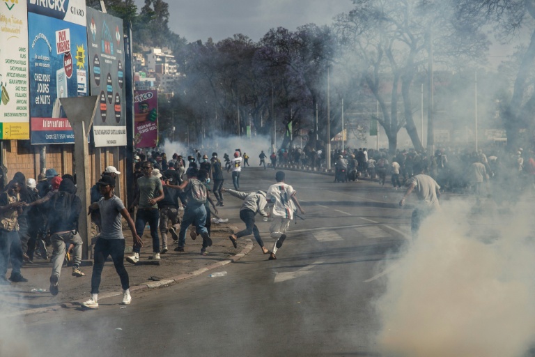https://d.ibtimes.com/en/full/4626295/protests-started-madagascar-september-25.jpg