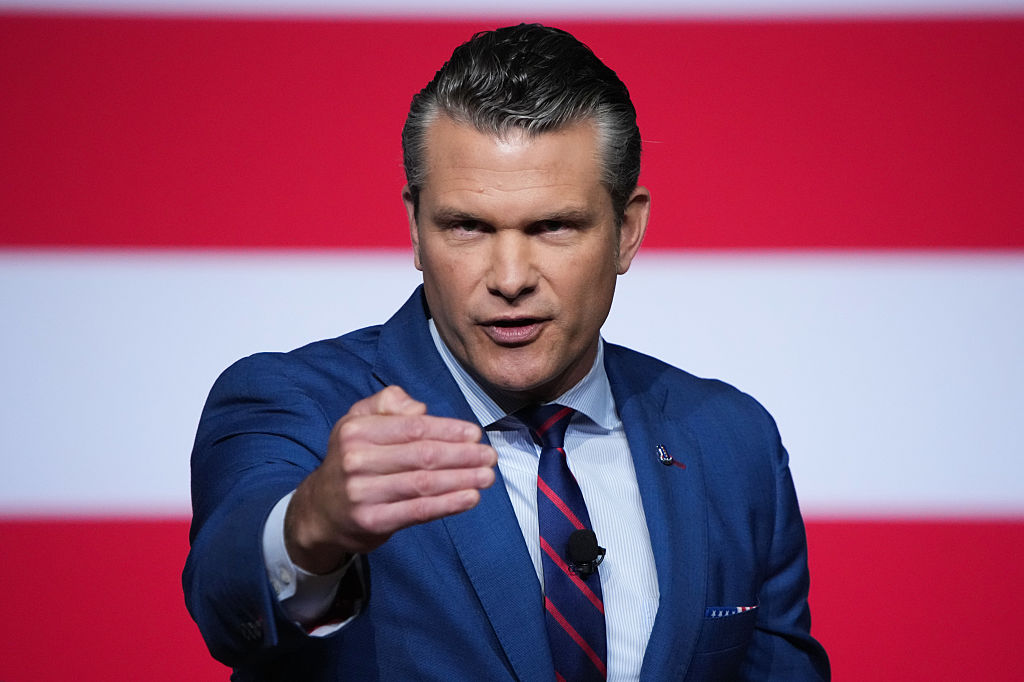 https://d.ibtimes.com/en/full/4626374/pete-hegseth.jpg
