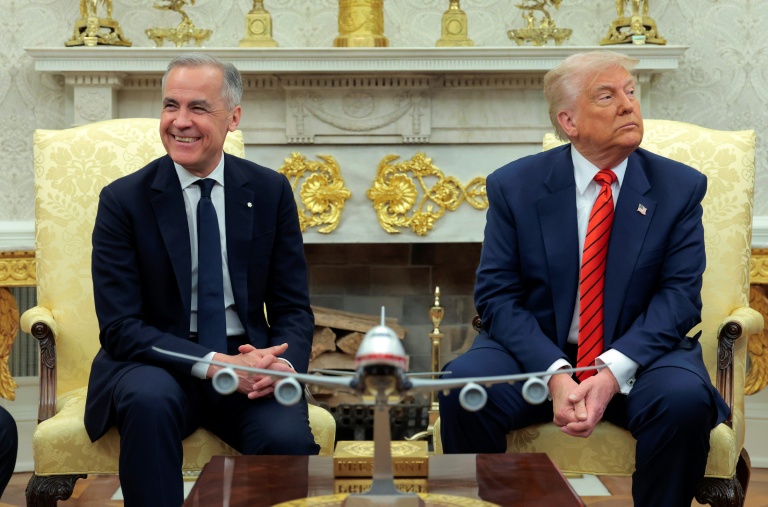 https://d.ibtimes.com/en/full/4626441/canadian-prime-minister-mark-carney-left-june-canceled-tax-targeting-american-tech-giants-under.jpg