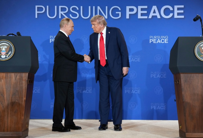 https://d.ibtimes.com/en/full/4626982/trump-has-grown-increasingly-frustrated-putins-apparent-reluctance-accept-deal.jpg