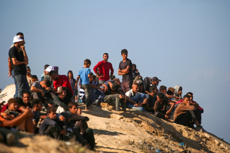 https://d.ibtimes.com/en/full/4627548/displaced-palestinian-civilians-were-first-nervous-return-their-homes-israeli-forces-beagn.jpg