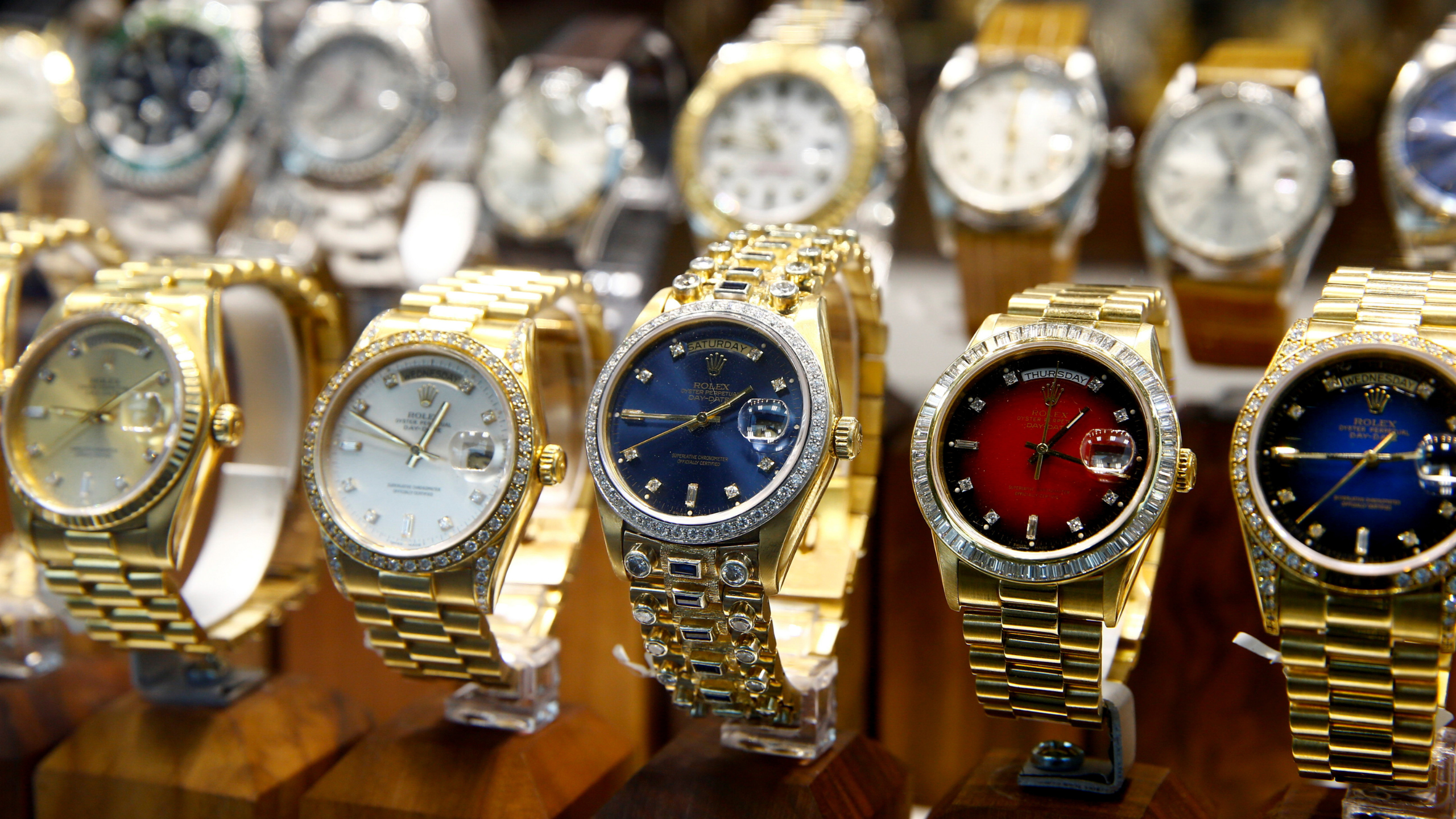 https://d.ibtimes.com/en/full/4627689/rolex.png