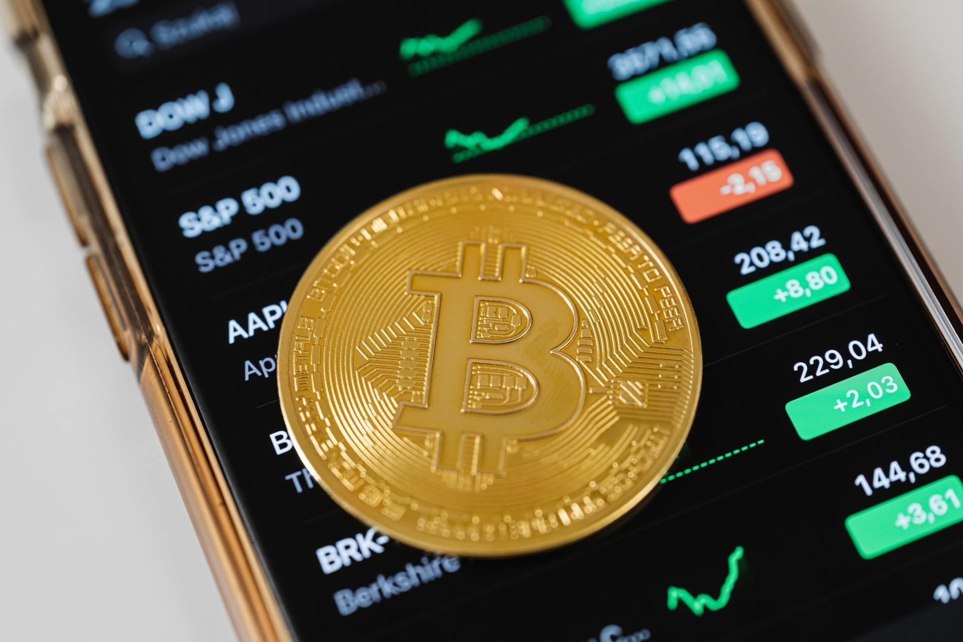 US Seizes Record $15 Billion in Bitcoin From Global 'Pig Butchering' Scheme Linked to Chen Zhi