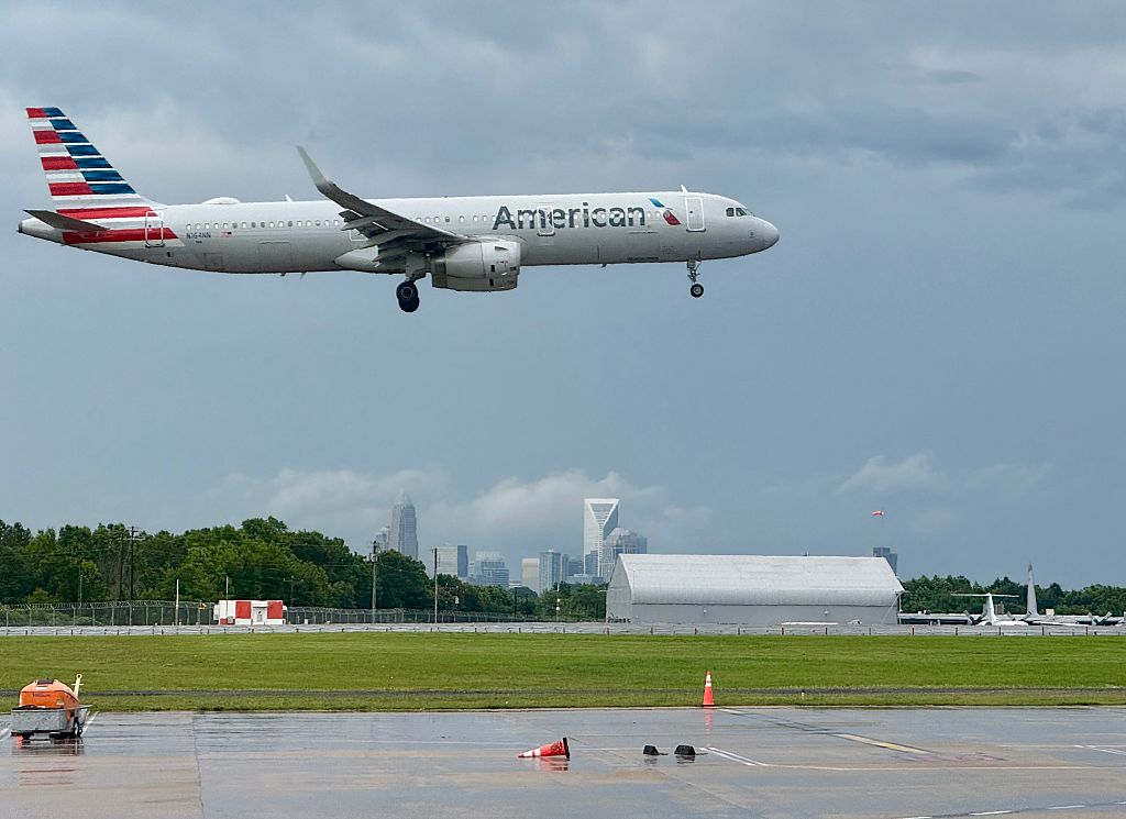 American Airlines Flight Makes Emergency Return to LAX After Fumes Reported Onboard