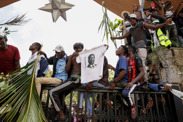 Chaos As Security Forces Fire On Mourners For Kenyan Politician Odinga