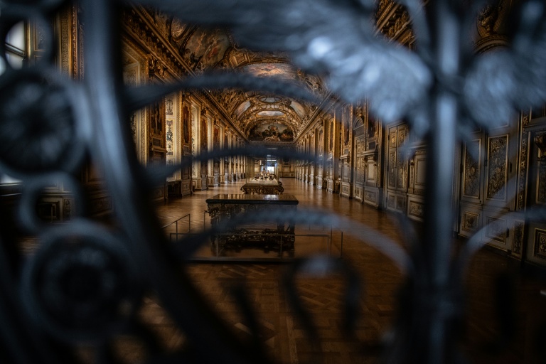 Paris Louvre Heist Lays Bare Museum Security Complaints