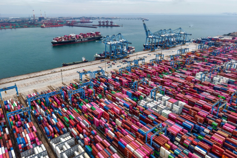 https://d.ibtimes.com/en/full/4629669/chinas-economy-has-been-supported-exports-which-have-offset-weak-consumer-spending.jpg