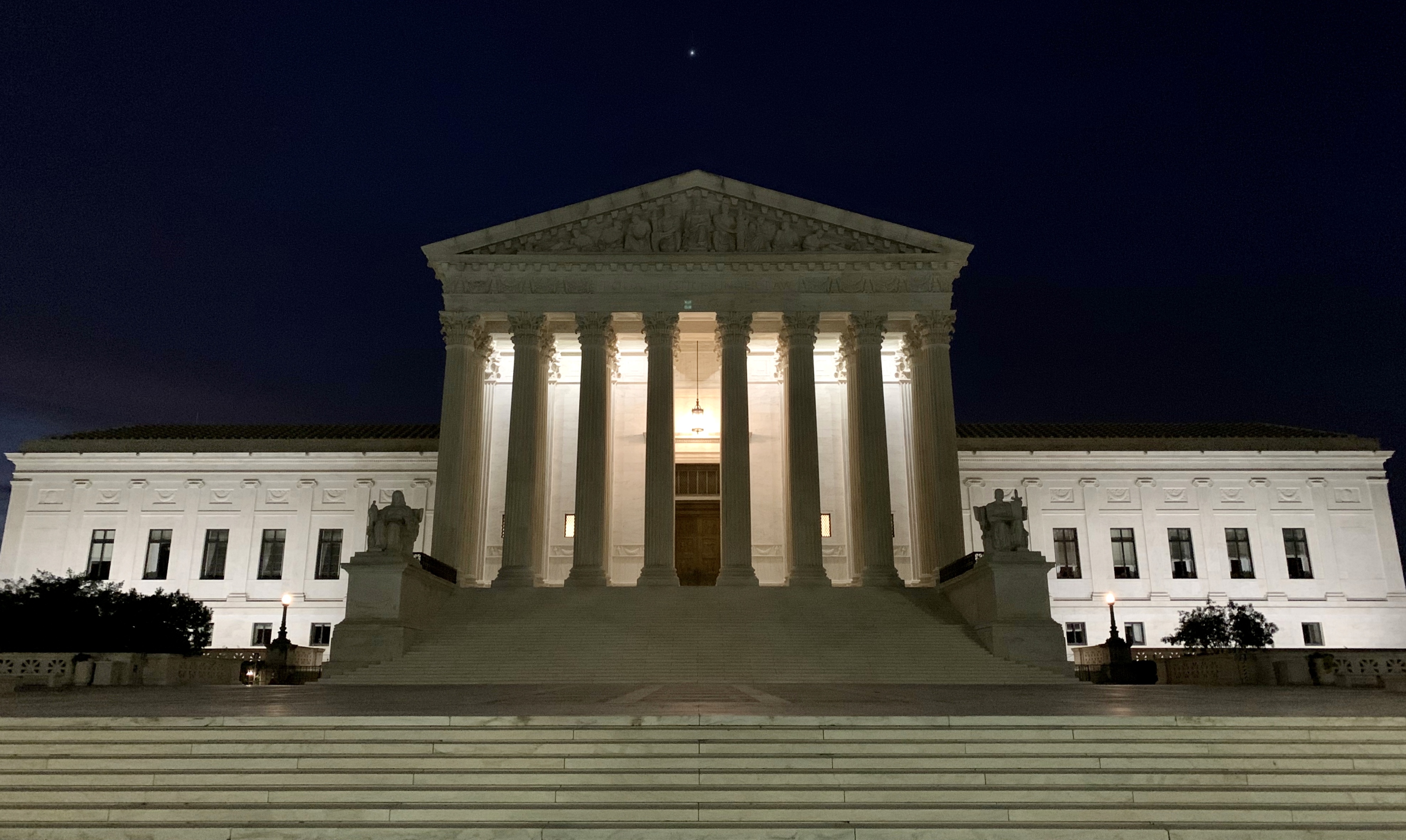 https://d.ibtimes.com/en/full/4630197/supreme-court.jpg