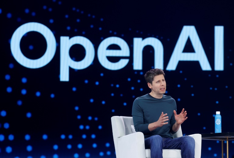 https://d.ibtimes.com/en/full/4630232/bernstein-research-analyst-says-open-ai-ceo-sam-altman-has-power-crash-global-economy-take.jpg