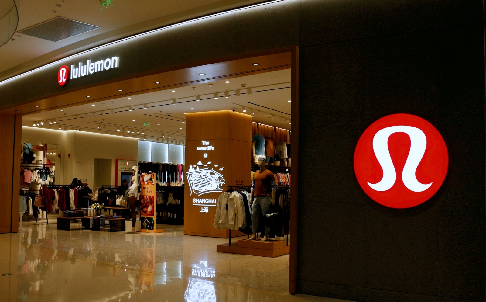 https://d.ibtimes.com/en/full/4631708/lululemon.jpg