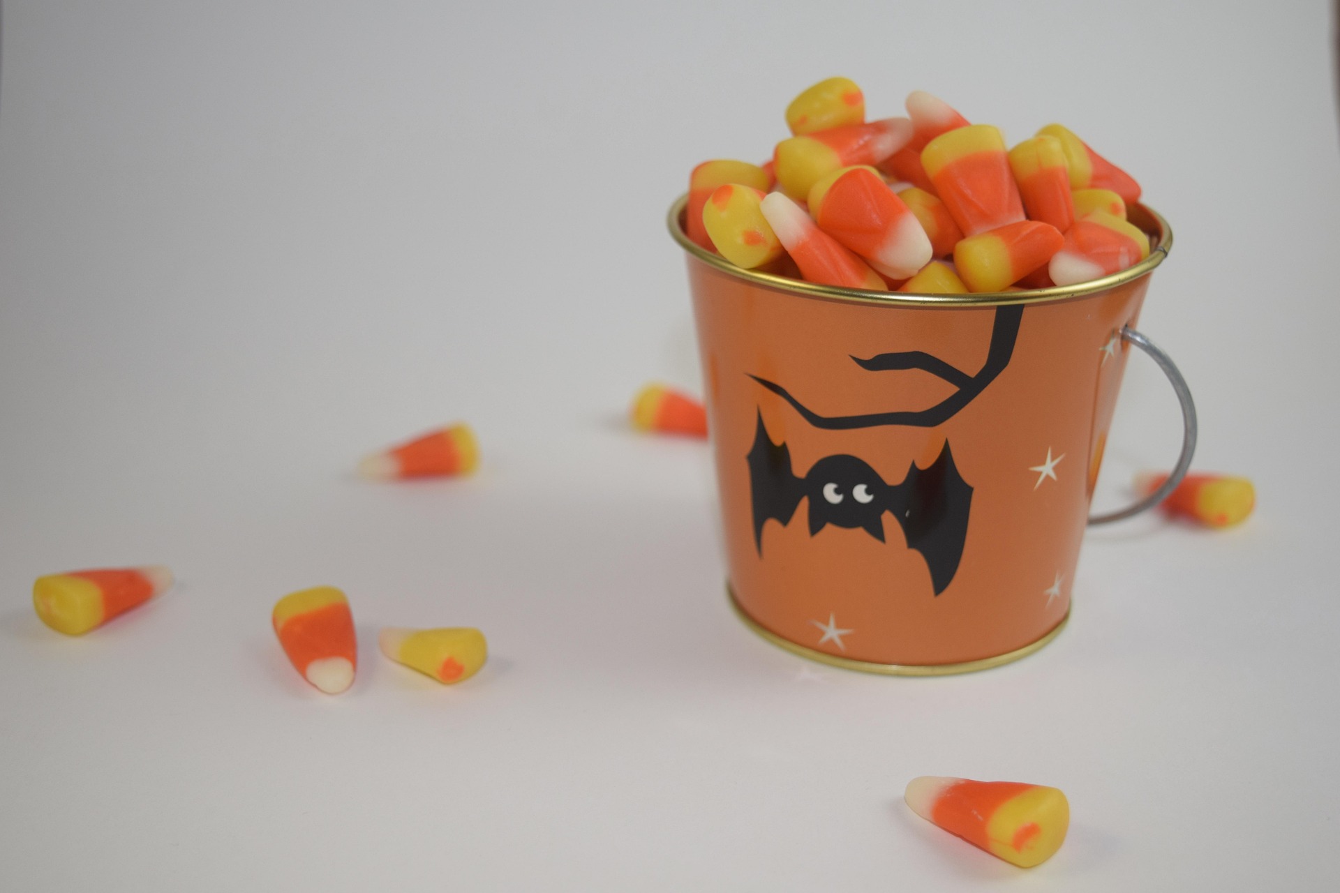 https://d.ibtimes.com/en/full/4631734/halloween-candies.jpg