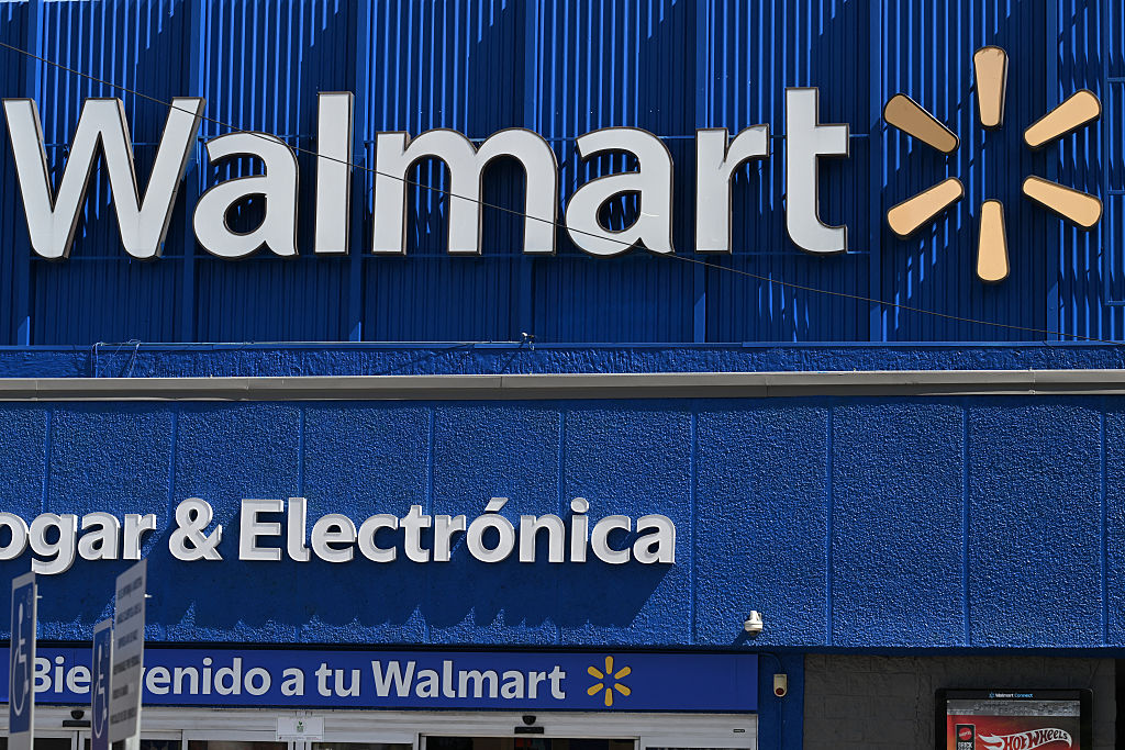 https://d.ibtimes.com/en/full/4631916/walmart-refutes-tiktok-claims-that-stores-will-shut-down.jpg