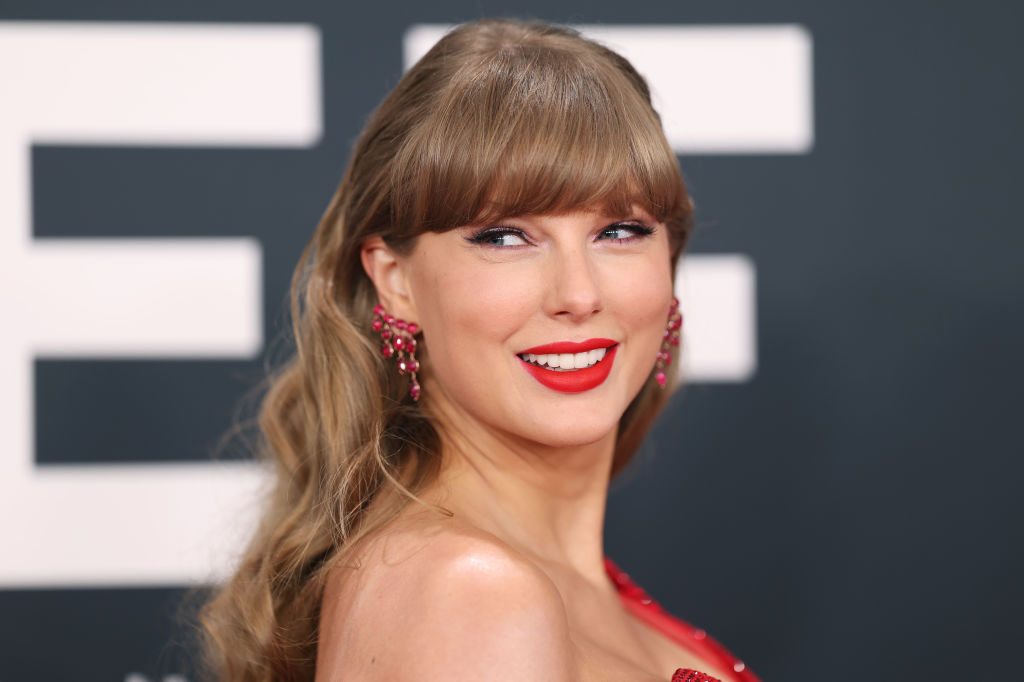 https://d.ibtimes.com/en/full/4631919/taylor-swift.jpg