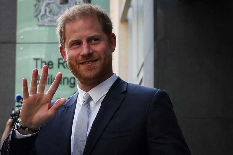 https://d.ibtimes.com/en/full/4632445/prince-harry-seen-here-london-june-2023-spoke-his-fathers-illness-first-time.jpg
