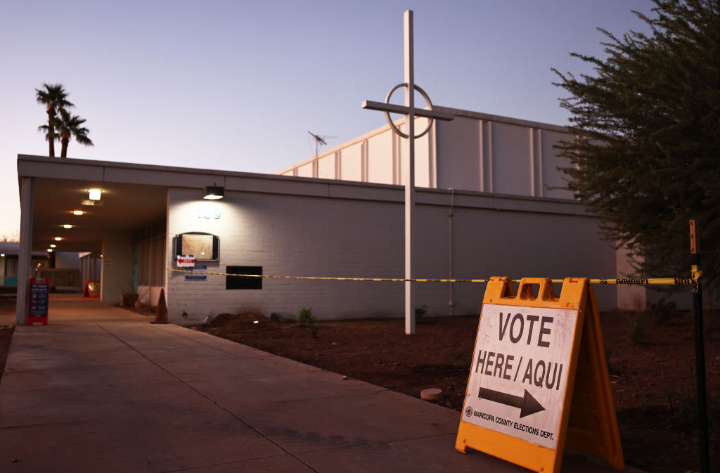 Economy, Not Immigration, Tops Latino Voter Concerns Ahead of 2026, New Poll Finds