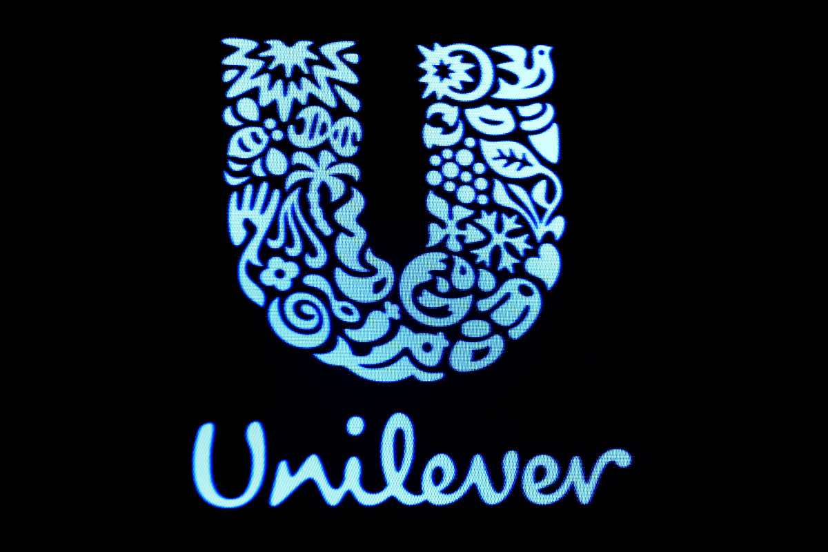 https://d.ibtimes.com/en/full/4633310/company-logo-unilever-displayed-screen-floor-nyse.jpg