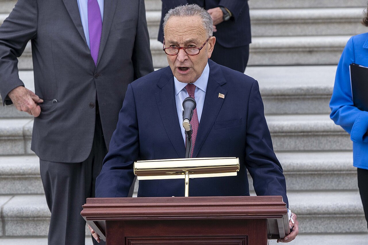 https://d.ibtimes.com/en/full/4633742/senate-democratic-leader-chuck-schumer.jpg