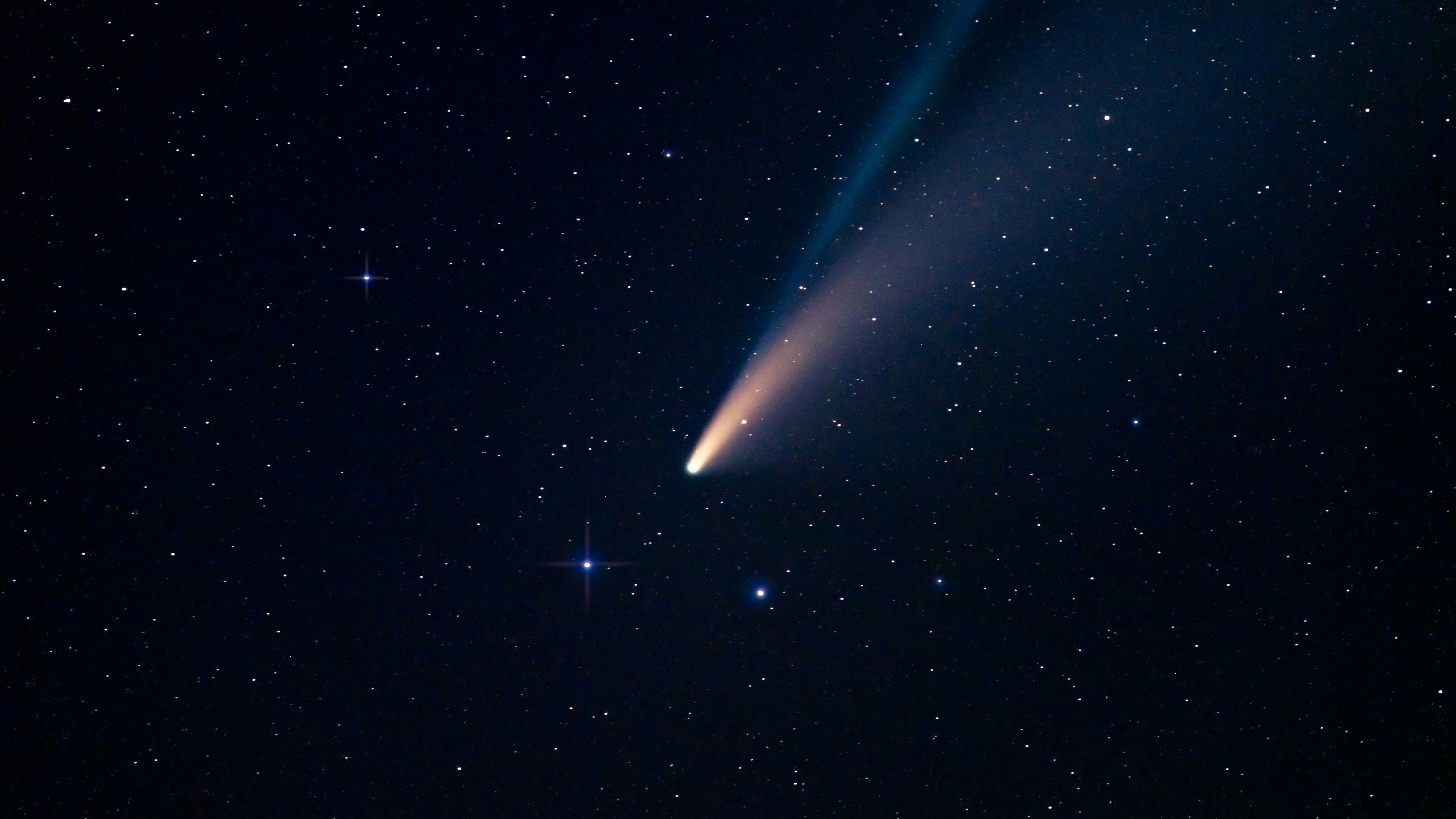 Avi Loeb Claims NASA ‘Comet’ Has ‘No Tail’ and Could Be ‘Something Else’