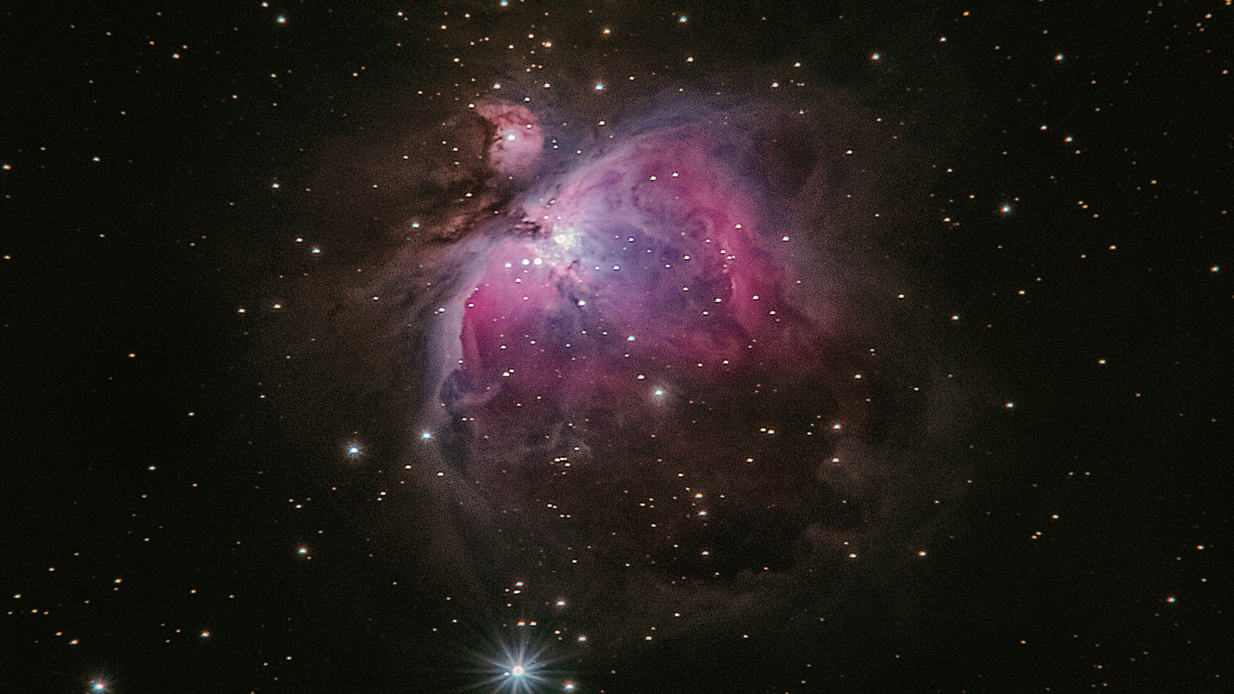 Avi Loeb Slams NASA 3I/Atlas Images: ‘Deceptive’ Fuzzy Pics Hide Alien Anomalies