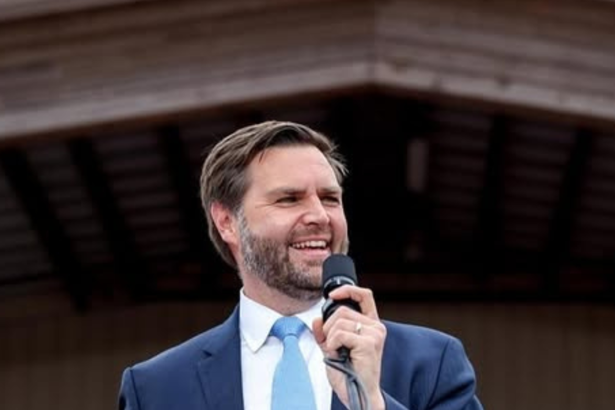 JD Vance’s Cringey Turkey Rant: Calls Troops ‘Full of Sh*t’ in Thanksgiving Speech at Fort Campbell