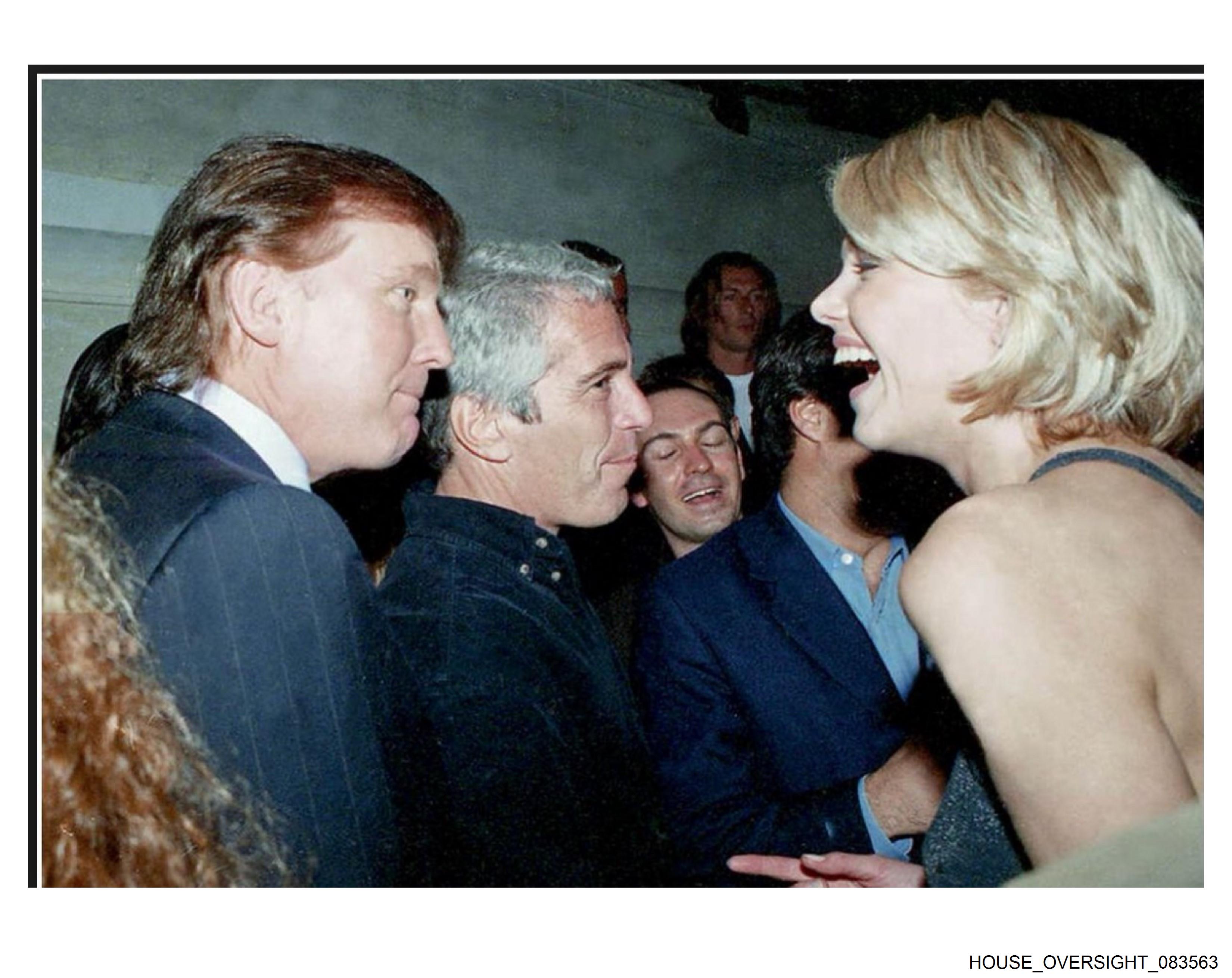 https://d.ibtimes.com/en/full/4636890/trump-epstein-photos-2.jpg