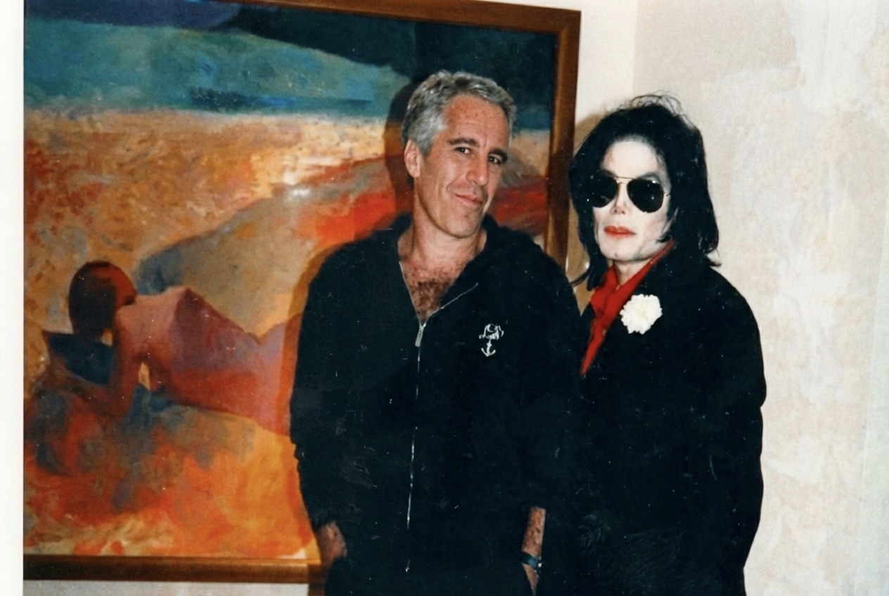 Michael Jackson Dragged Into Epstein Files: King of Pop Seen With Predator in New File Drop