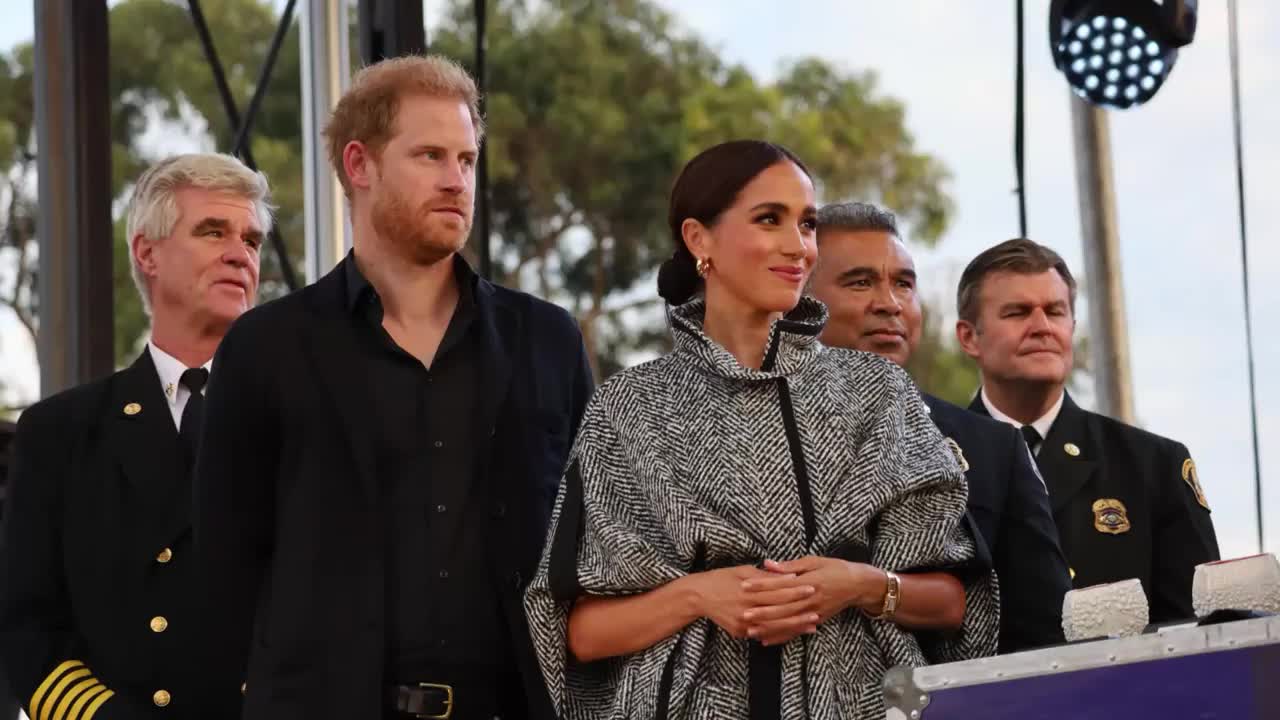 Prince Harry, Meghan Markle Sell Dinner With Themselves for 0,000 to Wealthy Donors