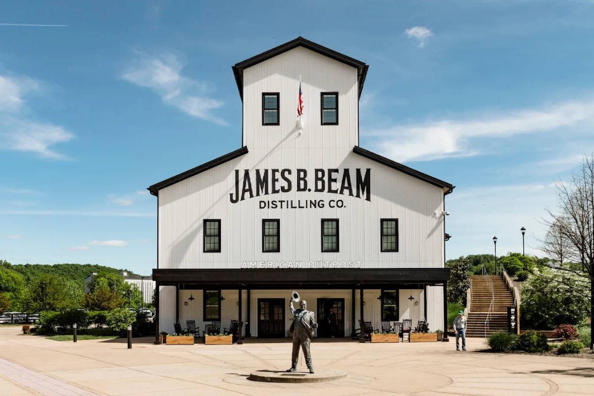 https://d.ibtimes.com/en/full/4638151/james-b-beam-distilling-co-clermont-kentuck.png