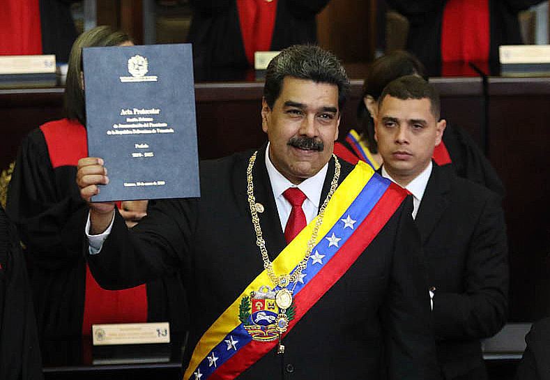 https://d.ibtimes.com/en/full/4639333/nicolas-maduro.jpg
