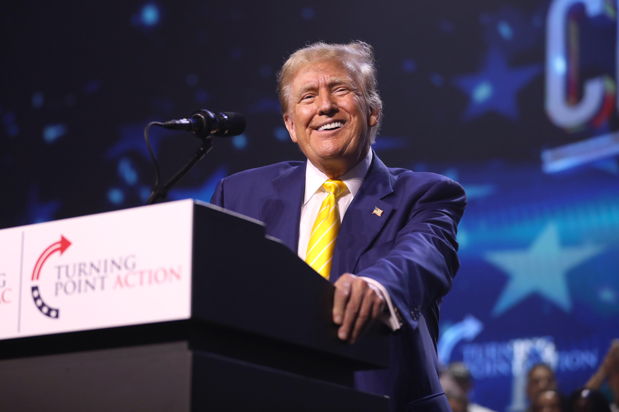 Trump’s Behaviour During Meeting With Oil Execs Renews Mental Health Concerns