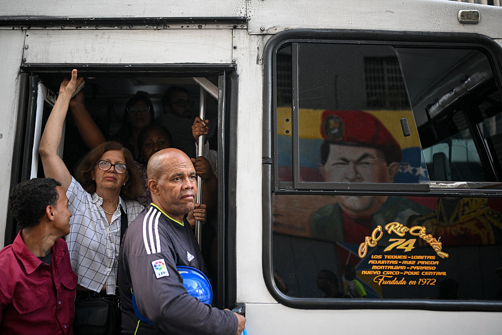Venezuelans Report Phone Searches and Detentions as Interim Regime Cracks Down on Dissent