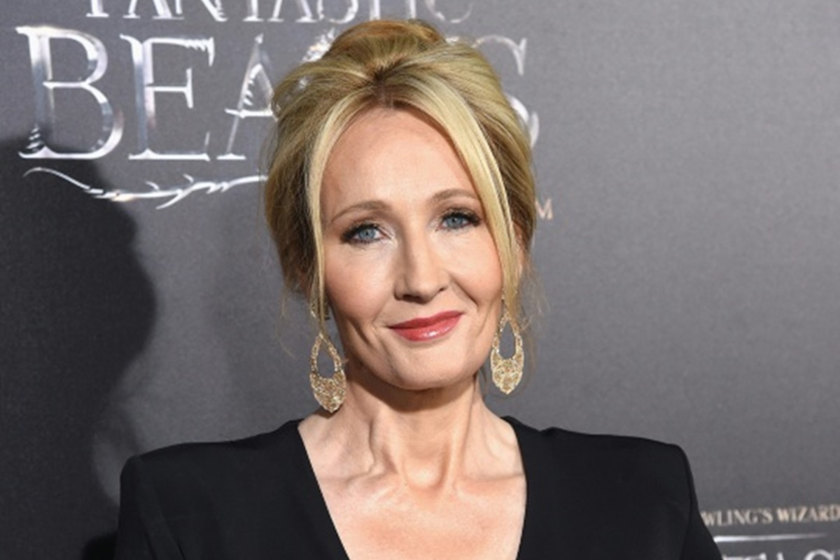 https://d.ibtimes.com/en/full/4640181/jk-rowling.jpg
