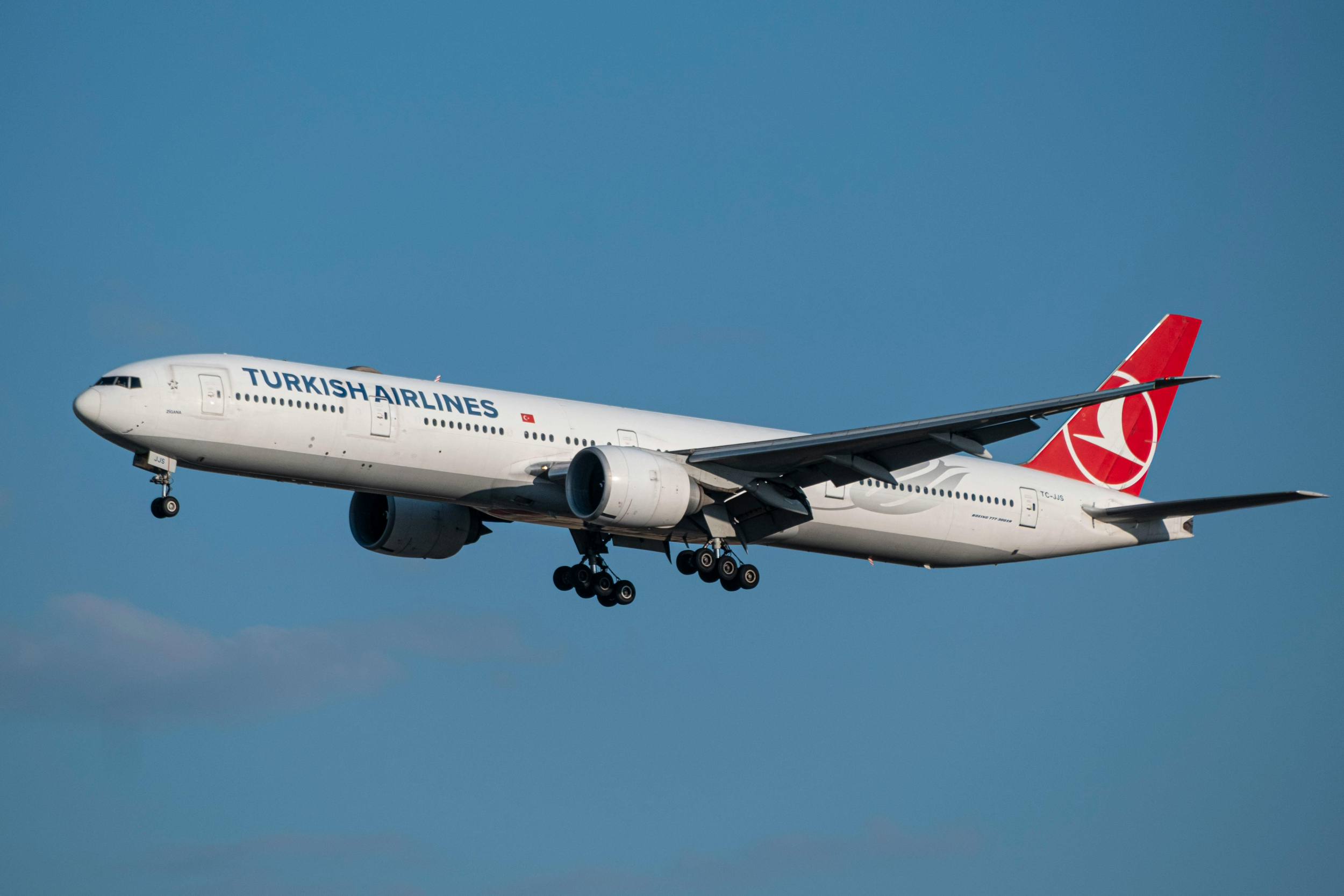 Bomb Scare Aboard Turkish Airlines Plane Started by Passenger’s Wi‑Fi Name