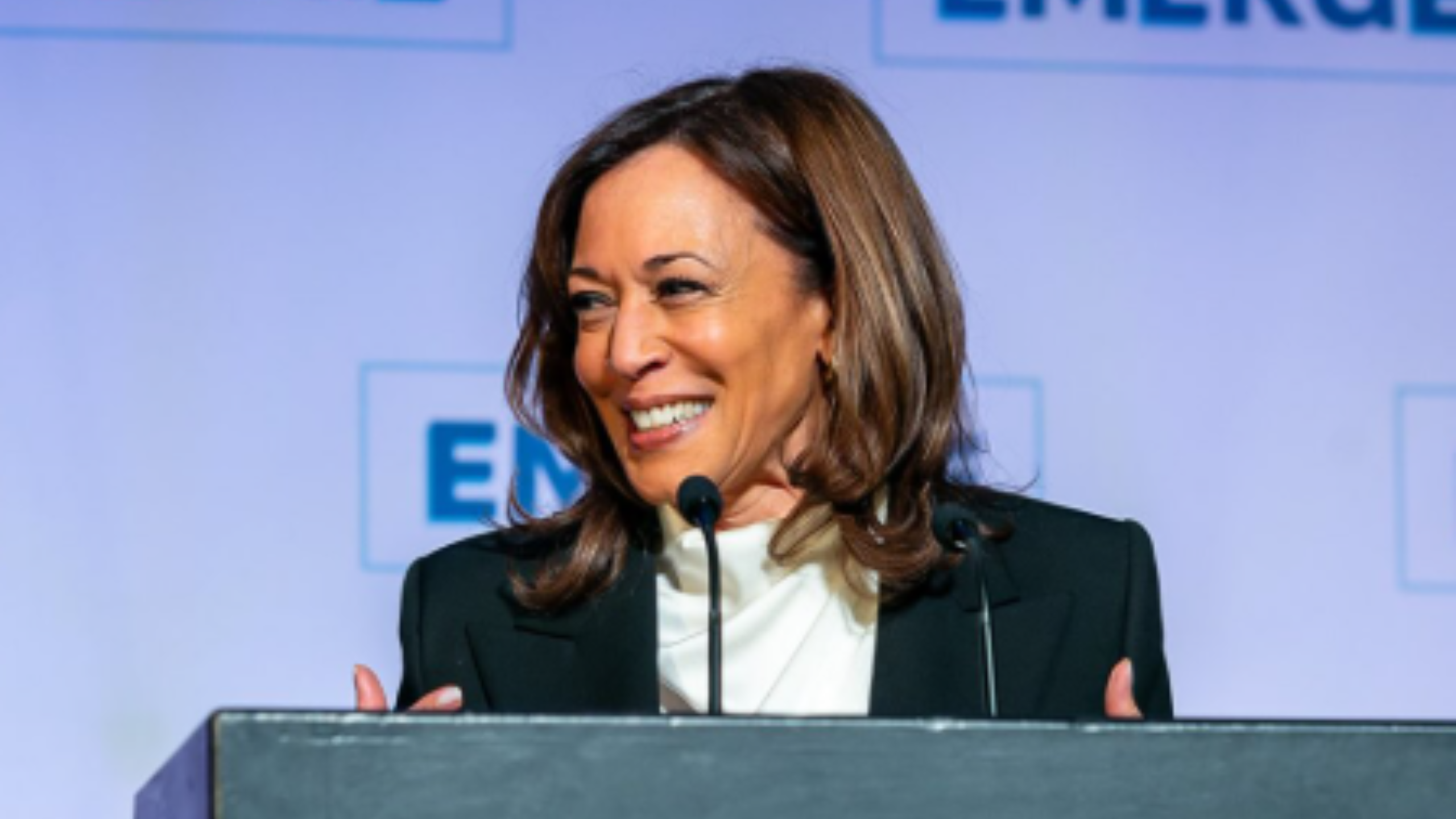 https://d.ibtimes.com/en/full/4641301/kamala-harris-plotting-2028-presidential-run.png