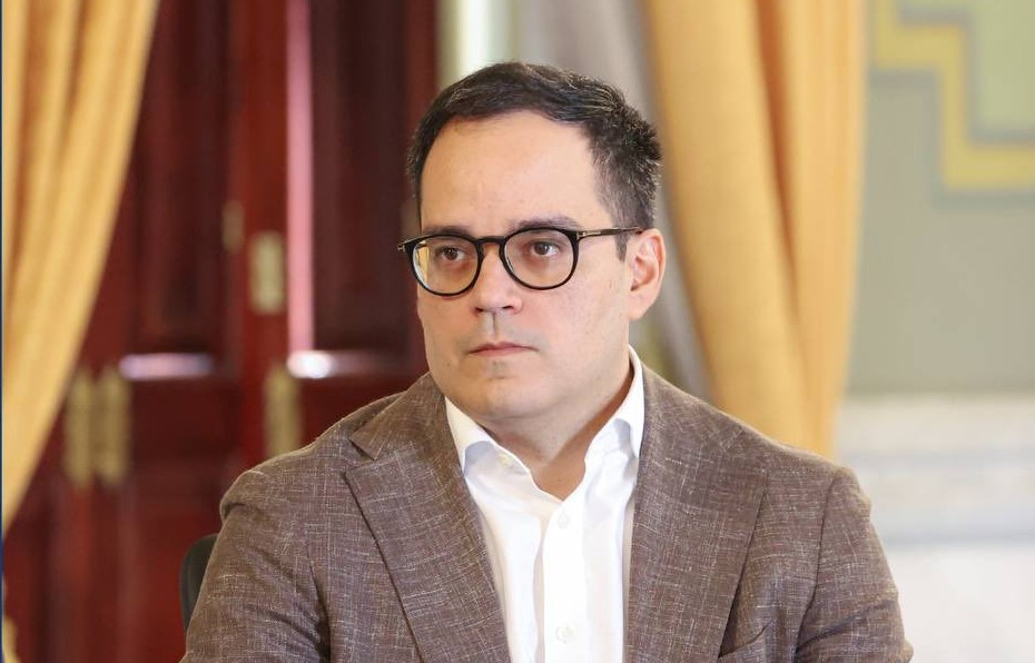 Venezuela's Interim Leader Taps U.S.-Trained Economist to Lure Foreign Oil Investment