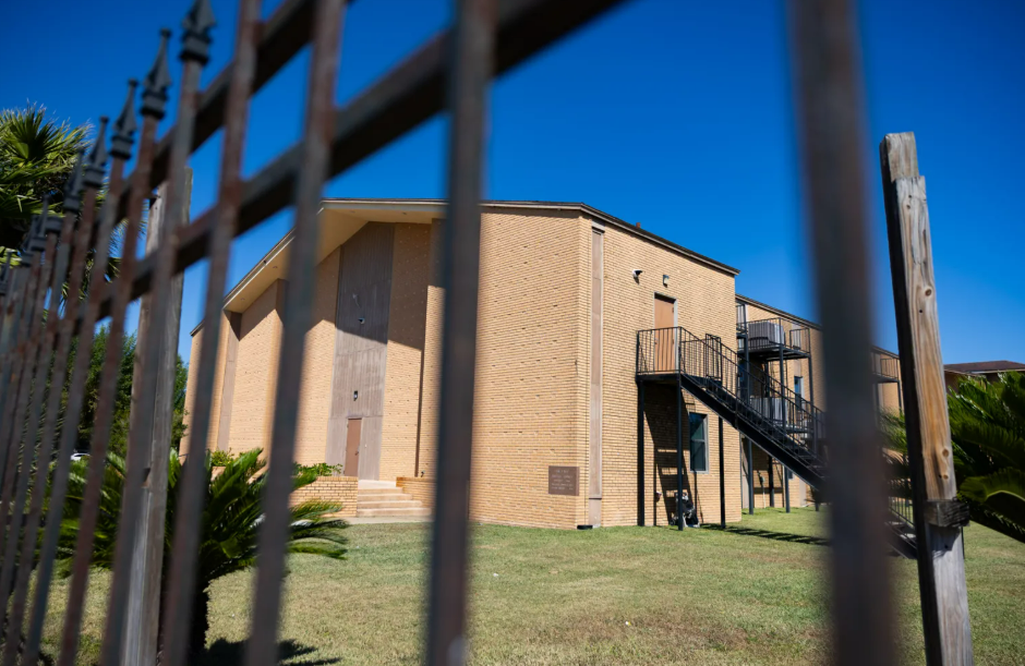 Trump Administration Sending Unaccompanied Pregnant Teen Migrants to Shelter Without Proper Care: Report