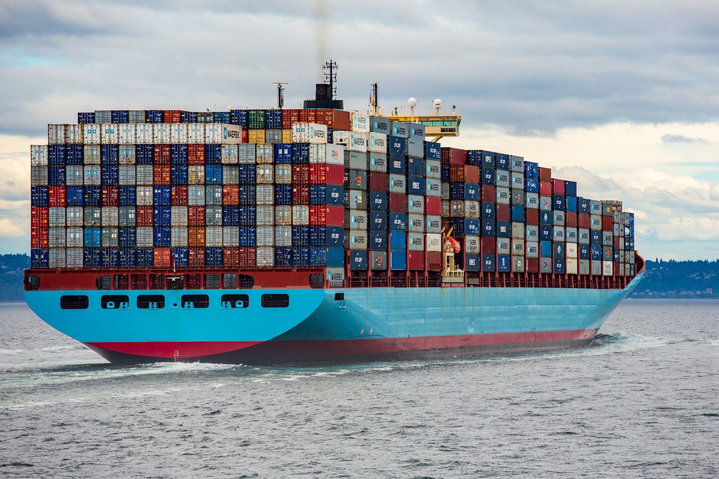 https://d.ibtimes.com/en/full/4644753/container-ship.jpg