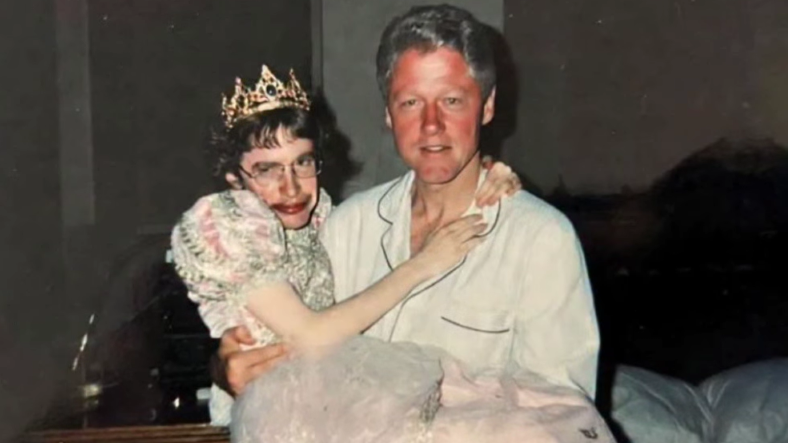 Stephen Hawking 'Princess' Party Photo with Bill Clinton Goes Viral as Internet Asks: Is This True or AI Generated? | IBTimes Stephen Hawking 'Princess' Party Photo with Bill Clinton Goes Viral as Internet Asks: Is This True or AI Generated? | IBTimes