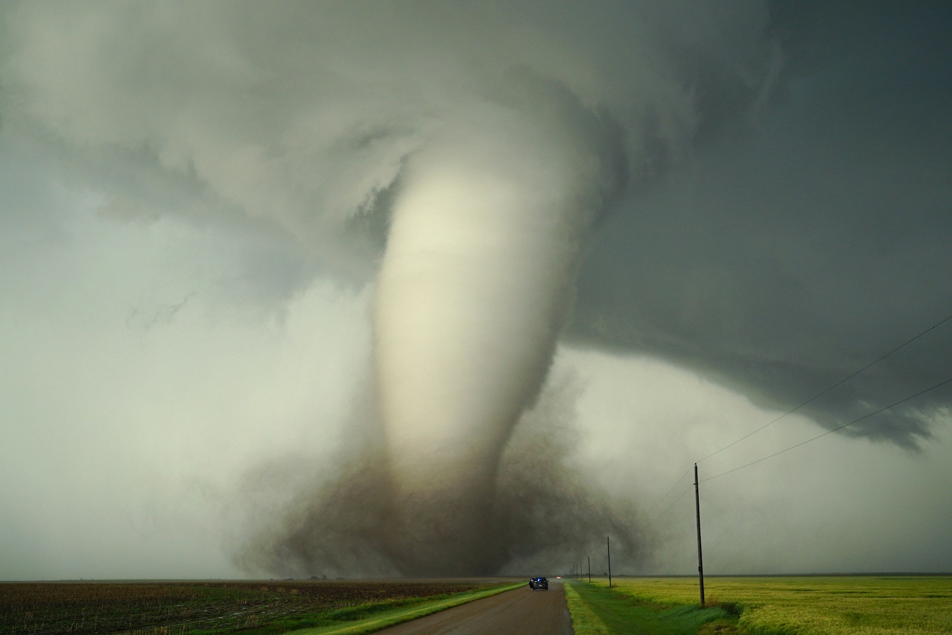 https://d.ibtimes.com/en/full/4644860/tornado.jpg