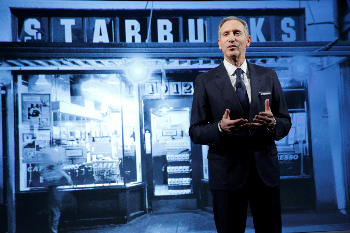 https://d.ibtimes.com/en/full/4645011/starbucks-chairman-ceo-howard-schultz.jpg