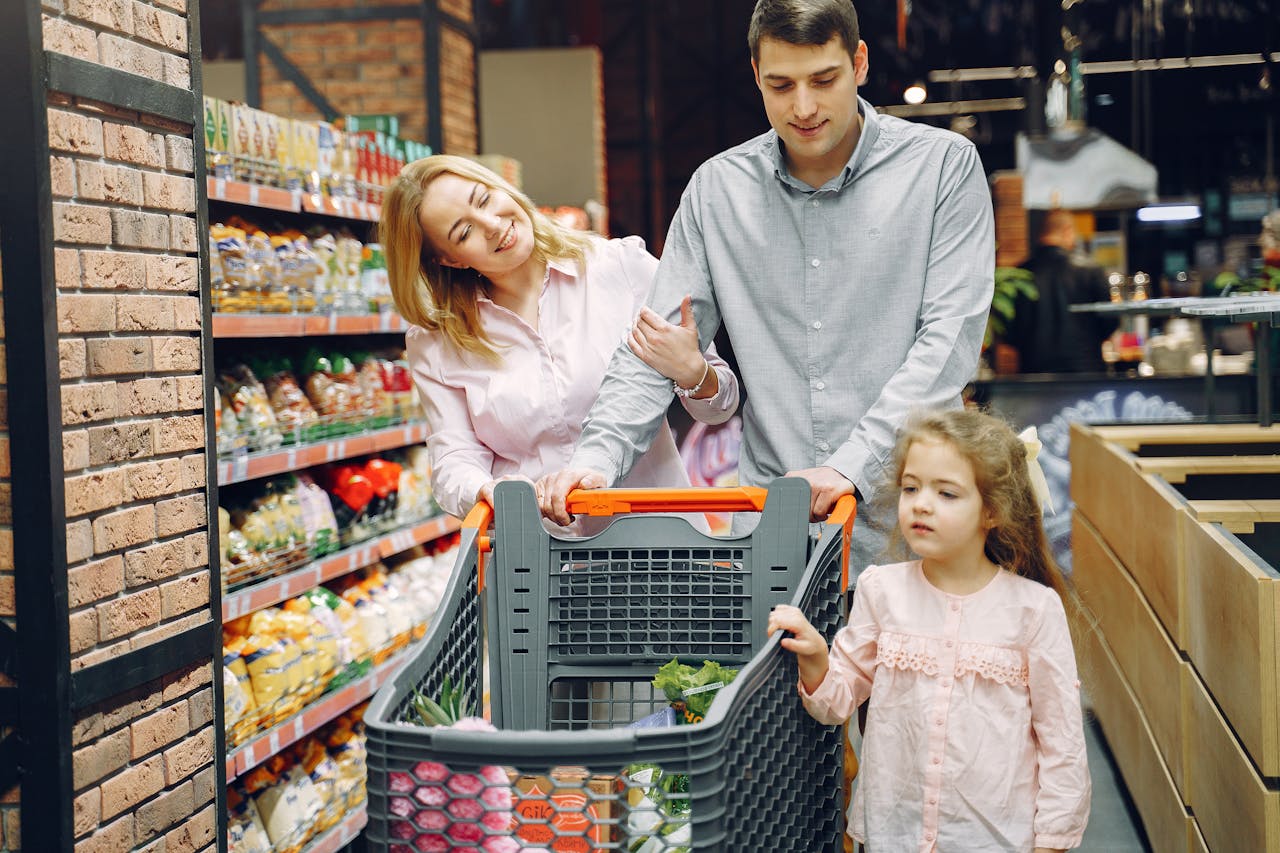 https://d.ibtimes.com/en/full/4645674/grocery-shopping.jpg
