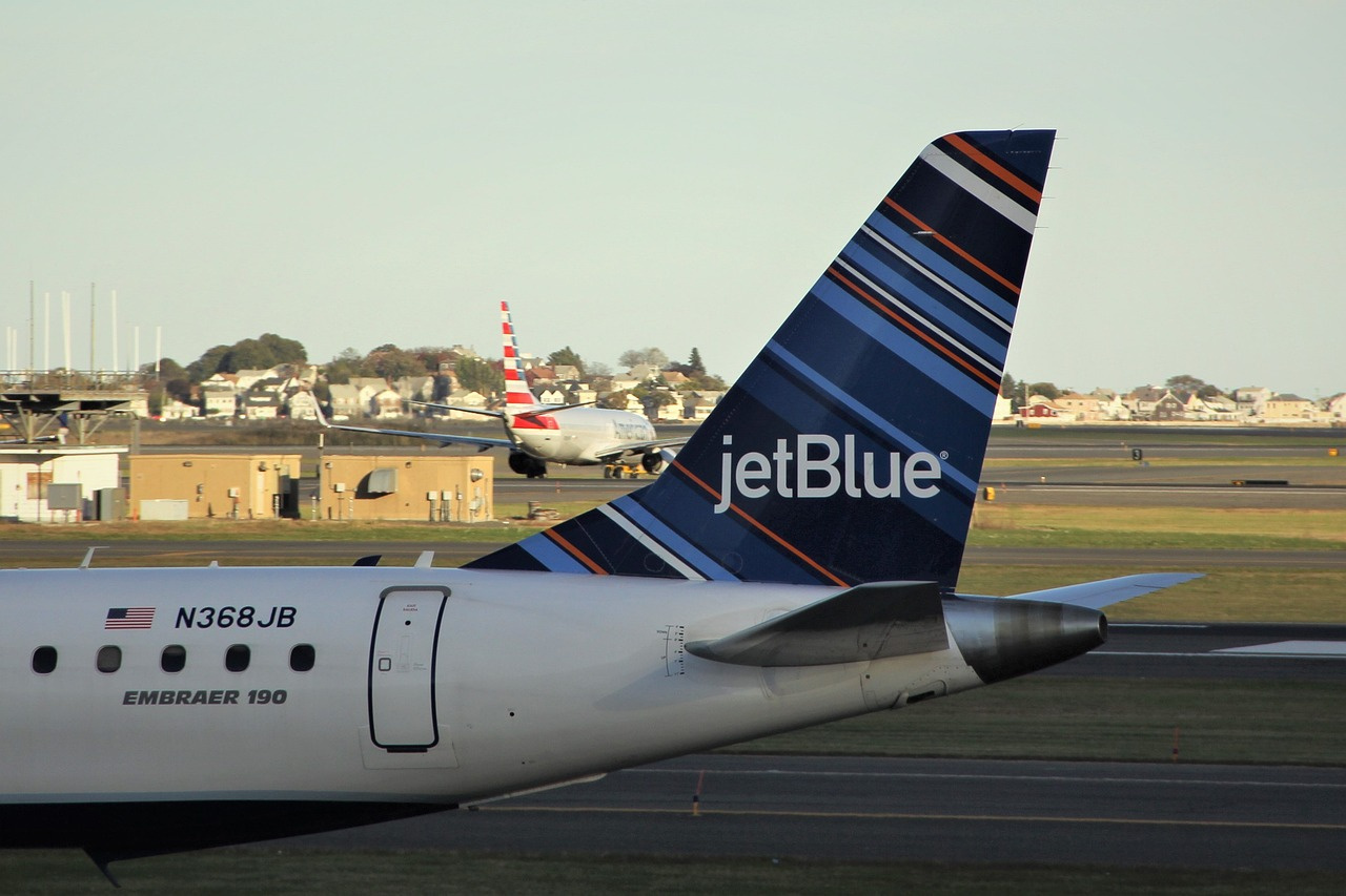 JetBlue Hikes Fees for Checked Baggage—How Much Do You Have to Pay Now?