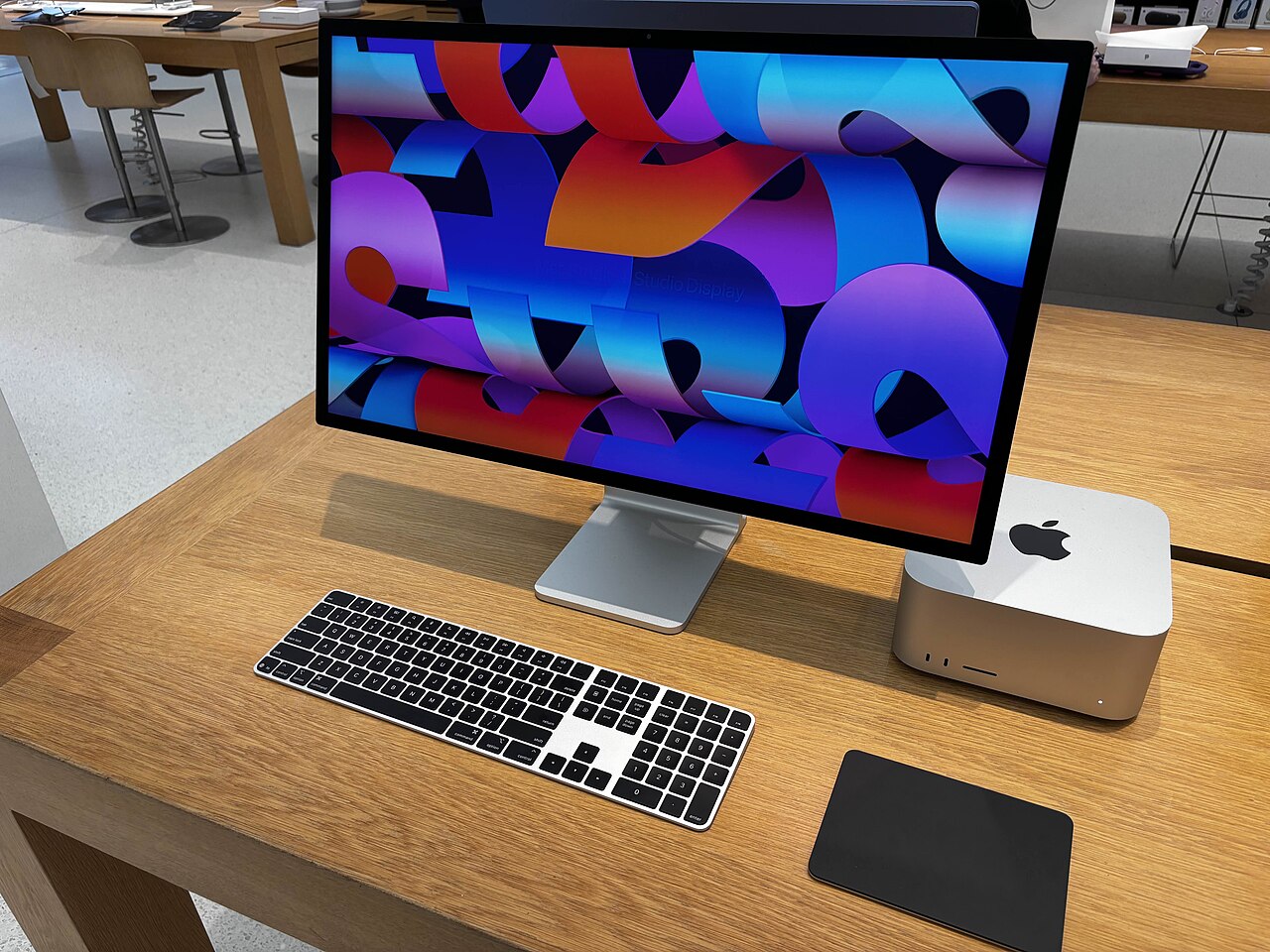 ‘MacBook Ultra’ Itu Nyata: Mengapa Peluncuran Mac Terbesar Apple Tergelincir hingga Oktober