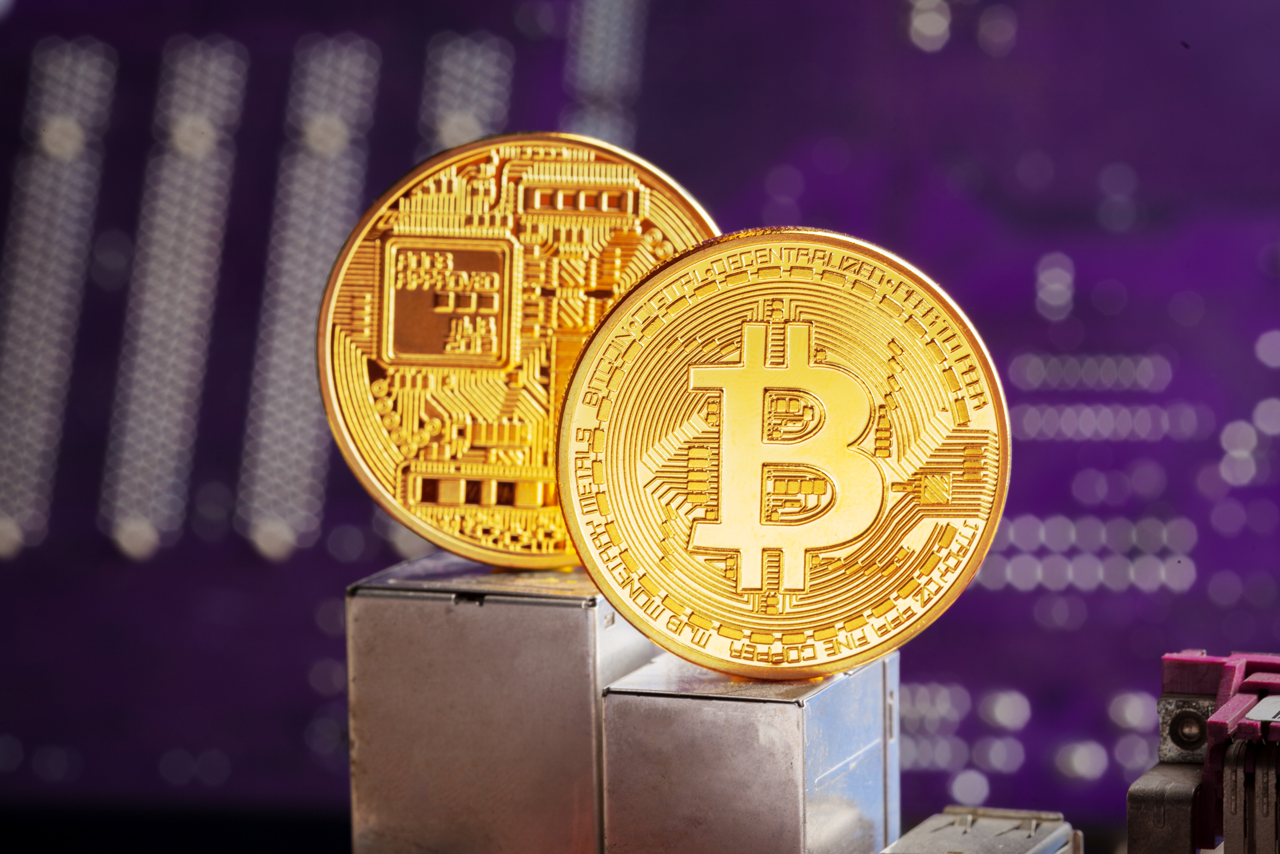 https://d.ibtimes.com/en/full/4647601/bitcoin-decentralised-digital-currency.jpg