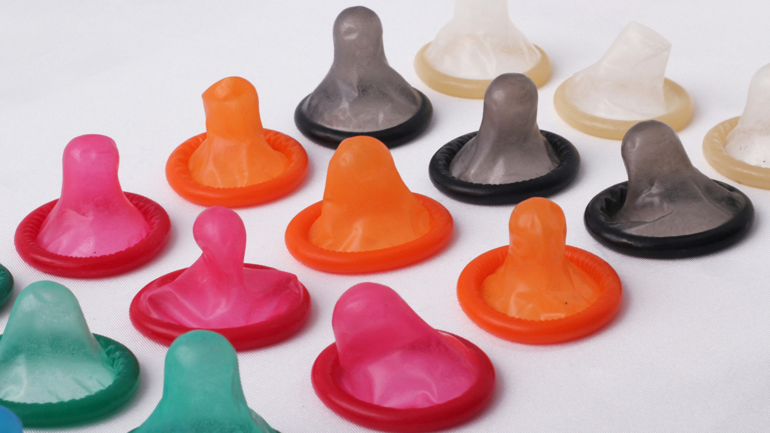 https://d.ibtimes.com/en/full/4647844/condoms.jpg