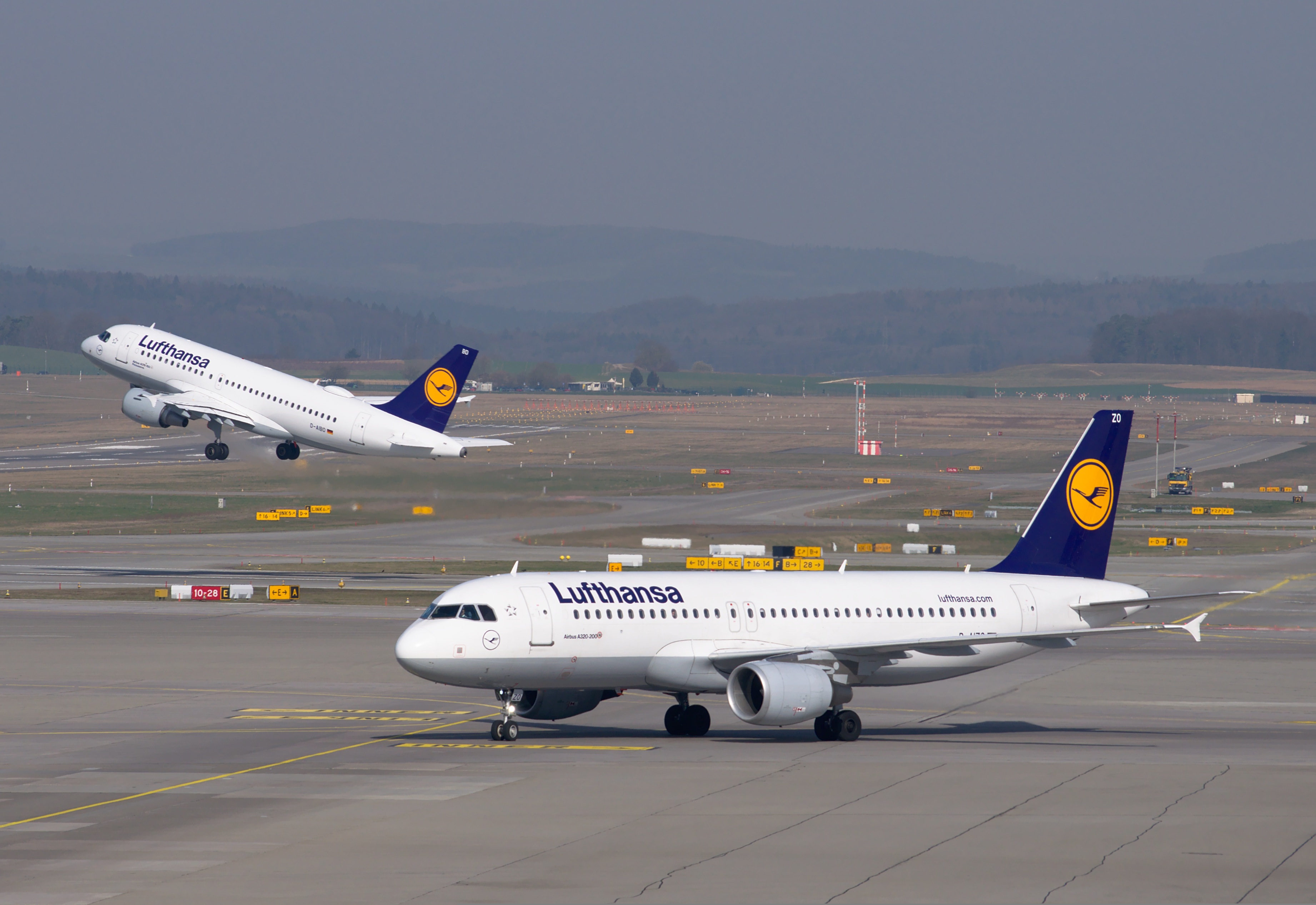 https://d.ibtimes.com/en/full/4647848/lufthansa-group.jpg