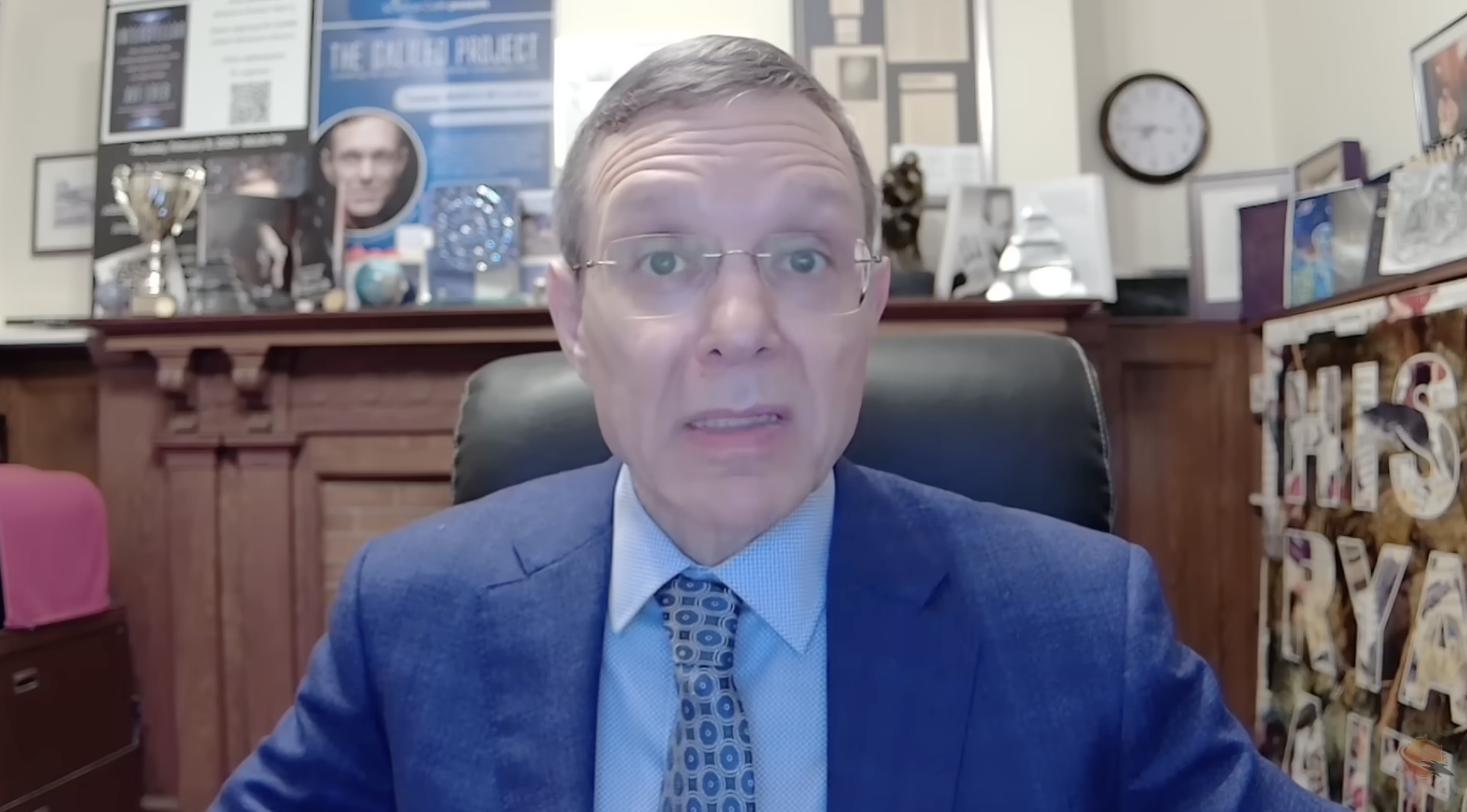 https://d.ibtimes.com/en/full/4648644/professor-avi-loeb.png