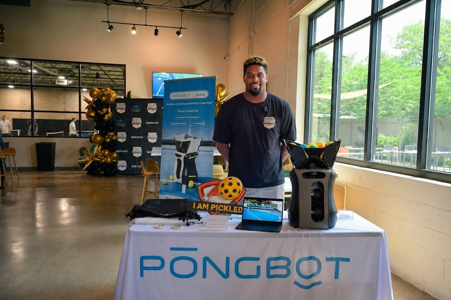 https://d.ibtimes.com/en/full/4648649/pongbot.jpg