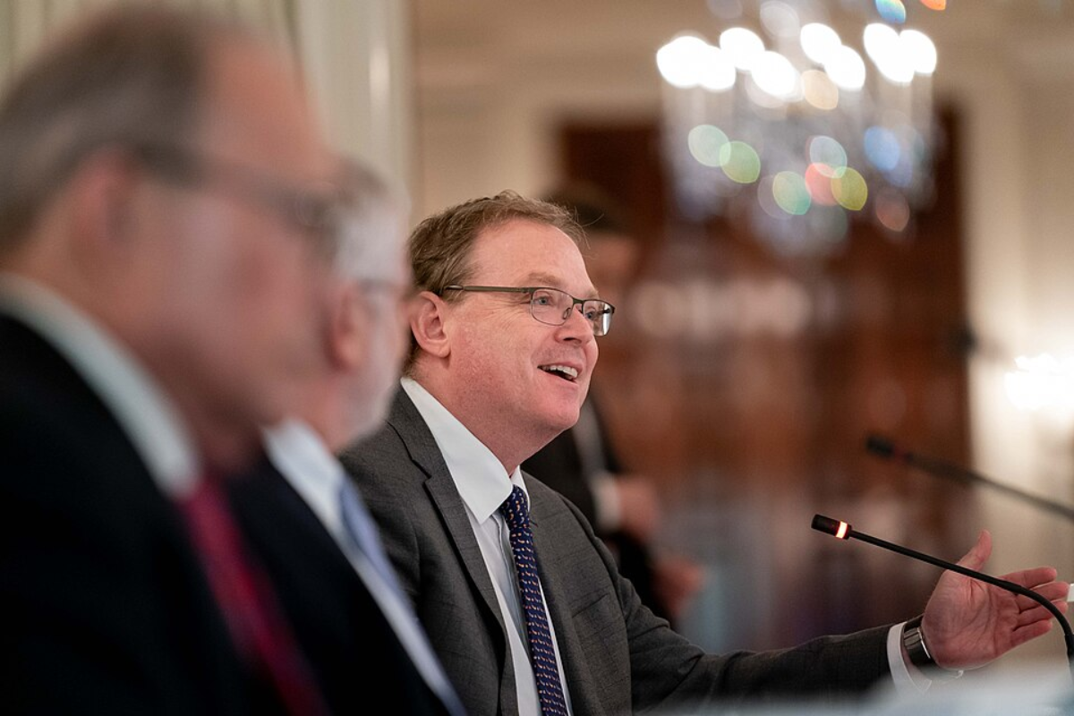 https://d.ibtimes.com/en/full/4648689/kevin-hassett.png